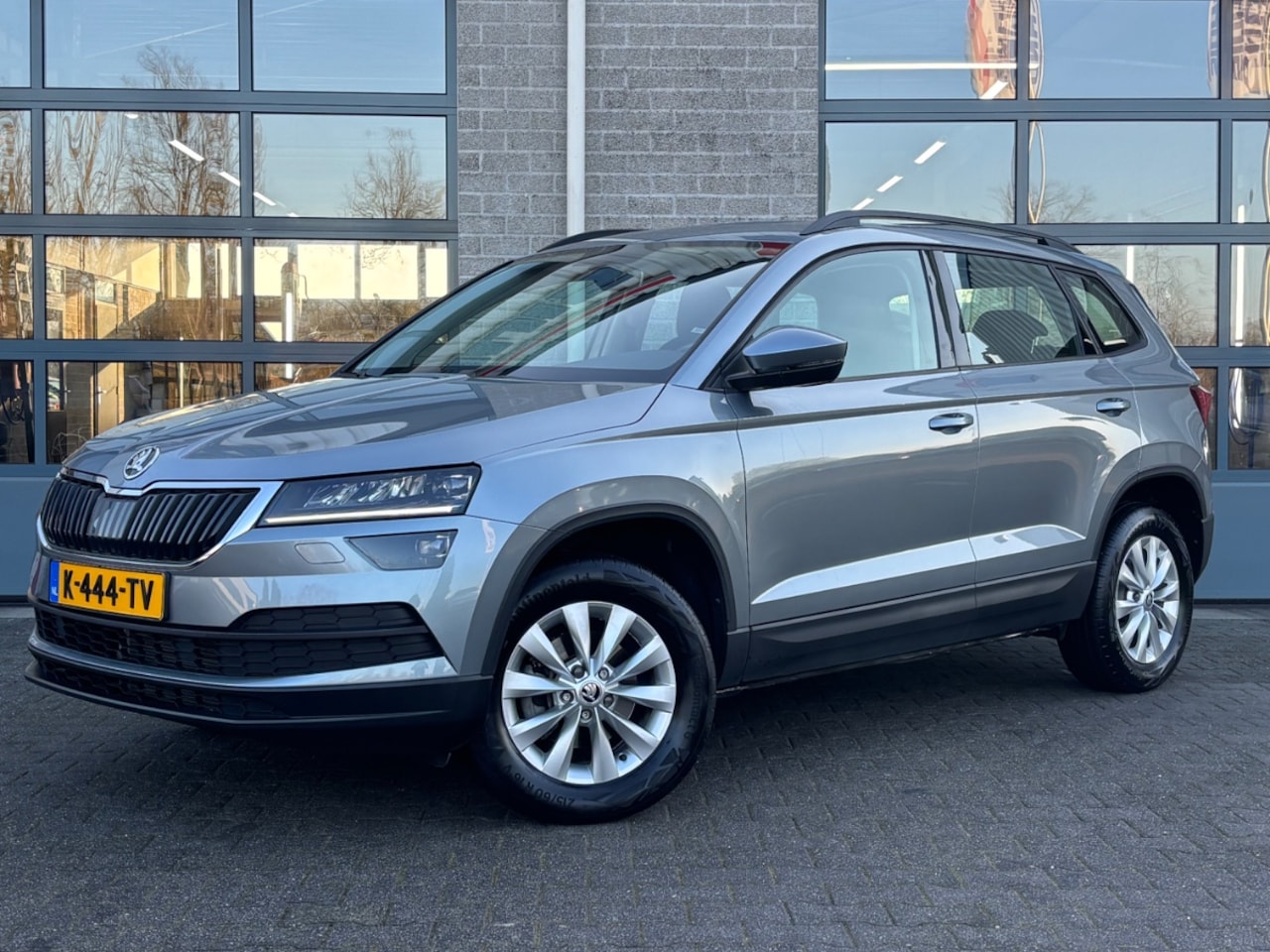 Skoda Karoq - 1.5 TSI ACT Style| CARPLAY| STOELVERWARMING| - AutoWereld.nl