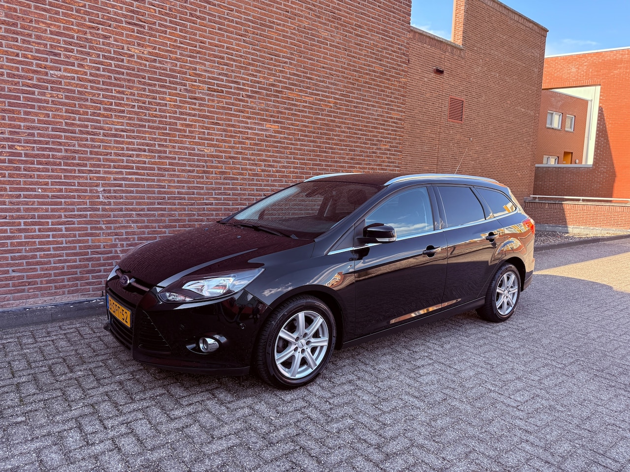 Ford Focus Wagon - 1.6 TDCI ECOnetic Lease Titanium Clime Navi - AutoWereld.nl