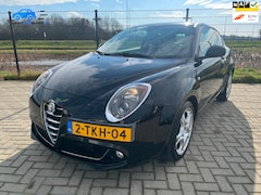 Alfa Romeo MiTo - 0.9 TwinAir Esclusivo | PDC achter | Leder | 2e eigenaar |