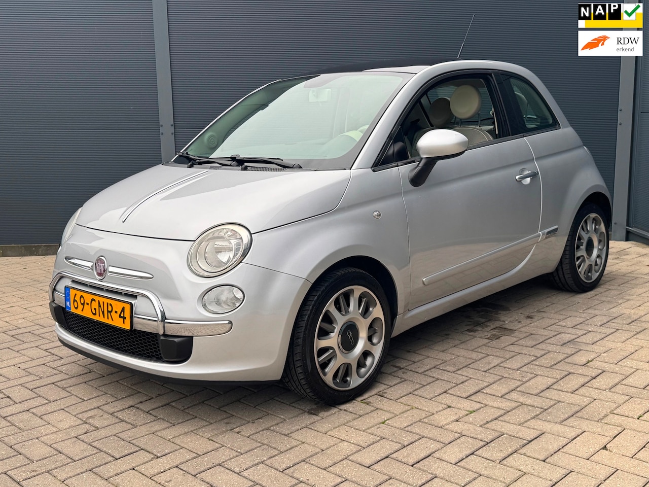 Fiat 500 - 1.4-16V Lounge / Pano / 100 pk / Nap - AutoWereld.nl