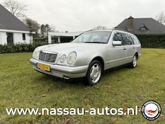 Mercedes-Benz E-klasse Combi - 320 Avantgarde 4Matic 7 Persoons