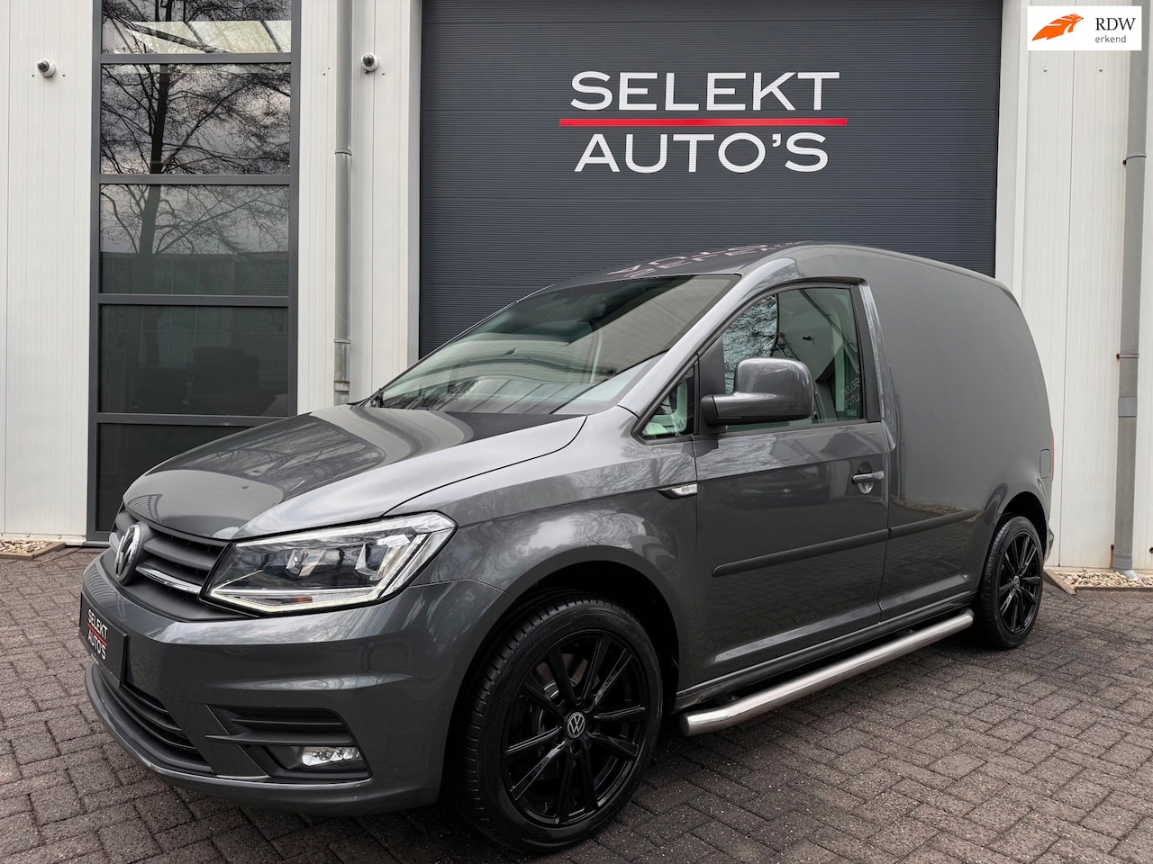 Volkswagen Caddy - 2.0 TDI BMT Highline DSG NAP Airco/Xenon/LED/Leder/Cruise/Trekhaak/Camera/Bluetooth/Car Pl - AutoWereld.nl