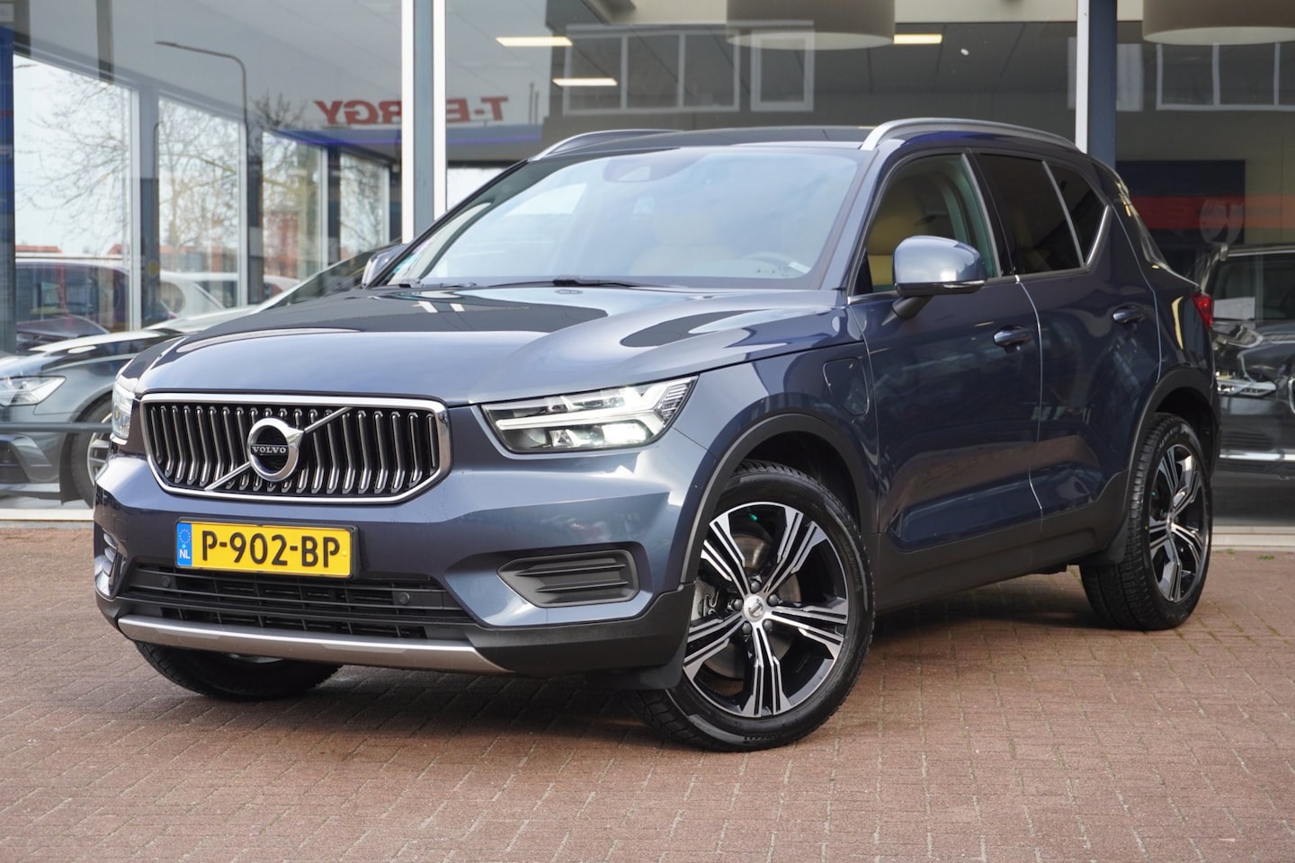 Volvo XC40 - 1.5 T5 Recharge Inscription Automaat | Navigatie | Leder | Vol opties | Elek. Pakket | Inr - AutoWereld.nl