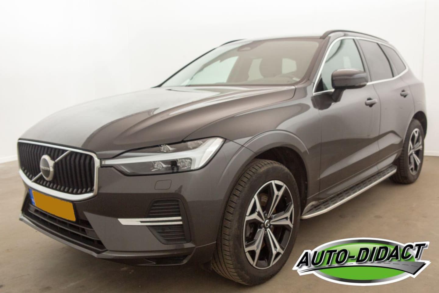Volvo XC60 - Xc-60 2.0 B5 Automaat Digi Dash Camera Leder Inscription - AutoWereld.nl