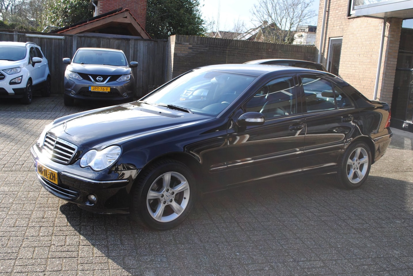 Mercedes-Benz C-klasse - 180 K Avantgarde 180 K. Avantgarde,AUTOMAAT,CRUISE CONTROL,NAVI - AutoWereld.nl