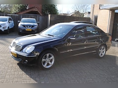 Mercedes-Benz C-klasse - 180 K. Avantgarde, AUTOMAAT, CRUISE CONTROL, NAVI