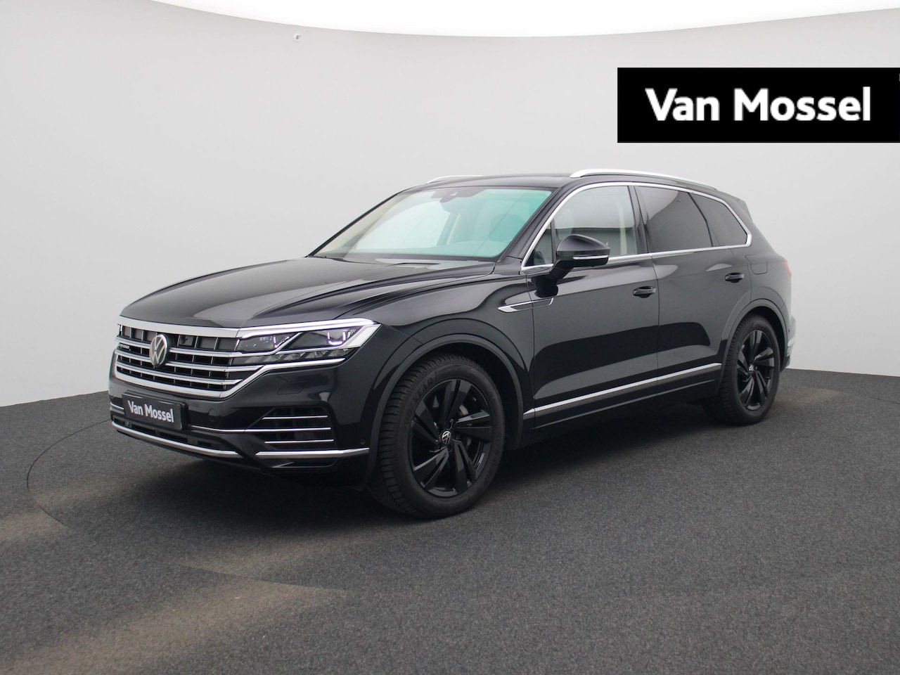 Volkswagen Touareg - 3.0 TSI Hybrid | 380PK | Automaat | Plug-In | Trekhaak | Lederen Interieur | Elektrische S - AutoWereld.nl