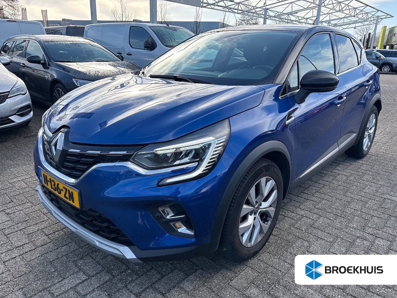 Renault Captur - 1.0 TCe 100 Intens | Navigatie | Trekhaak | Achteruitrijcamera | Full-LED | Parkeersensore - AutoWereld.nl