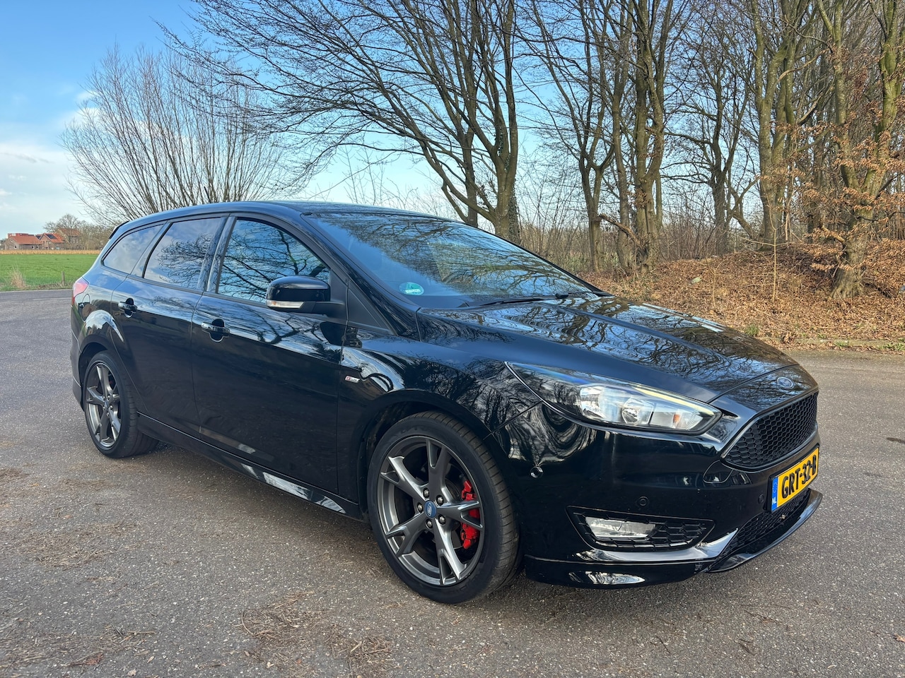 Ford Focus Wagon - 1.5 Titanium | ST-Line | Aut. | Camera | APK 11-'26 - AutoWereld.nl
