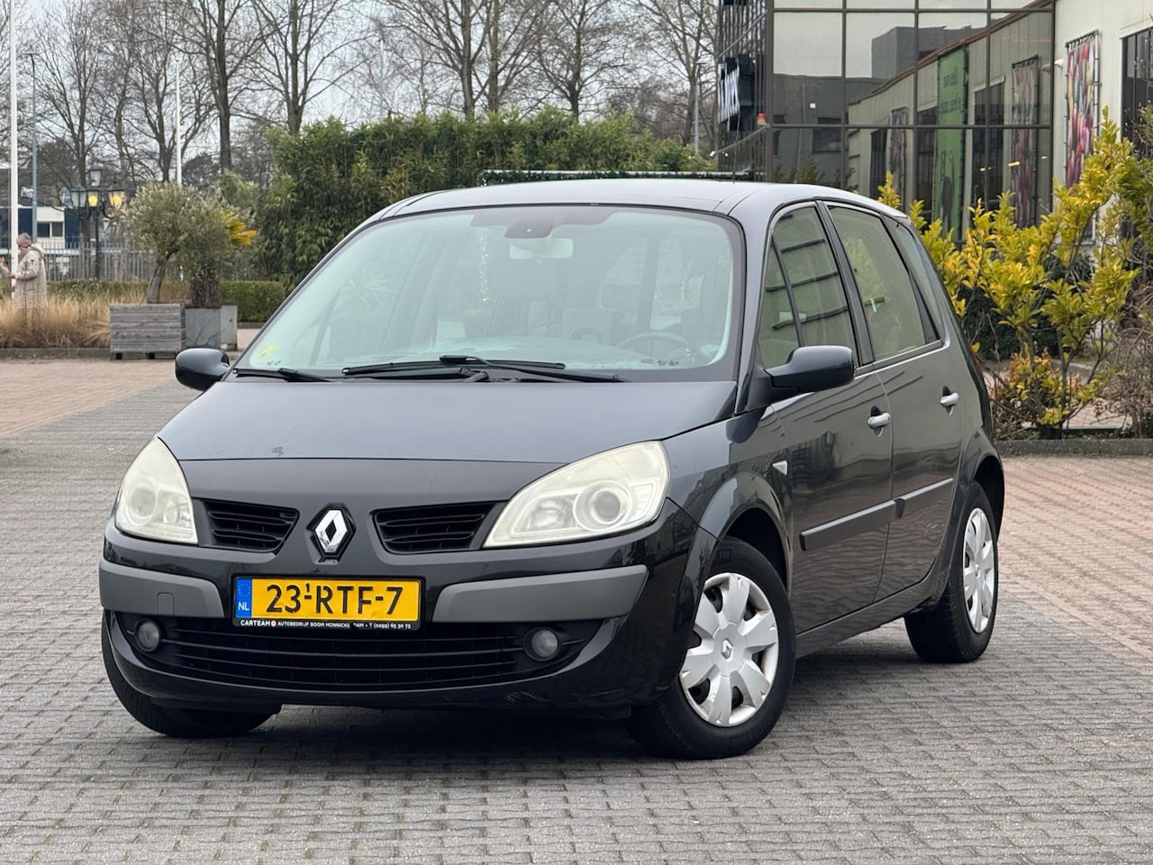 Renault Scénic - 1.6-16V Business Line | Automaat | Panoramadak | Parkeersensoren | Trekhaak | Climate cont - AutoWereld.nl
