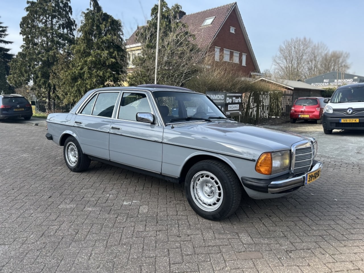 Mercedes-Benz 200-280 (W123) - 240 D 240 D - AutoWereld.nl