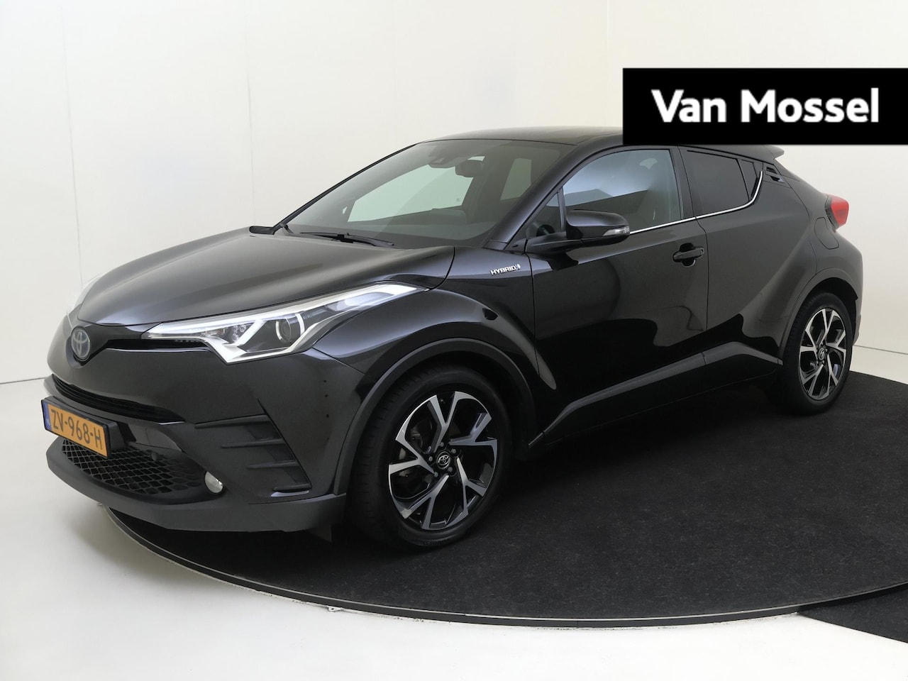 Toyota C-HR - 1.8 Hybrid 116 PK Dynamic Sport Automaat | Navigatie | Camera | Stoelverwarming - AutoWereld.nl
