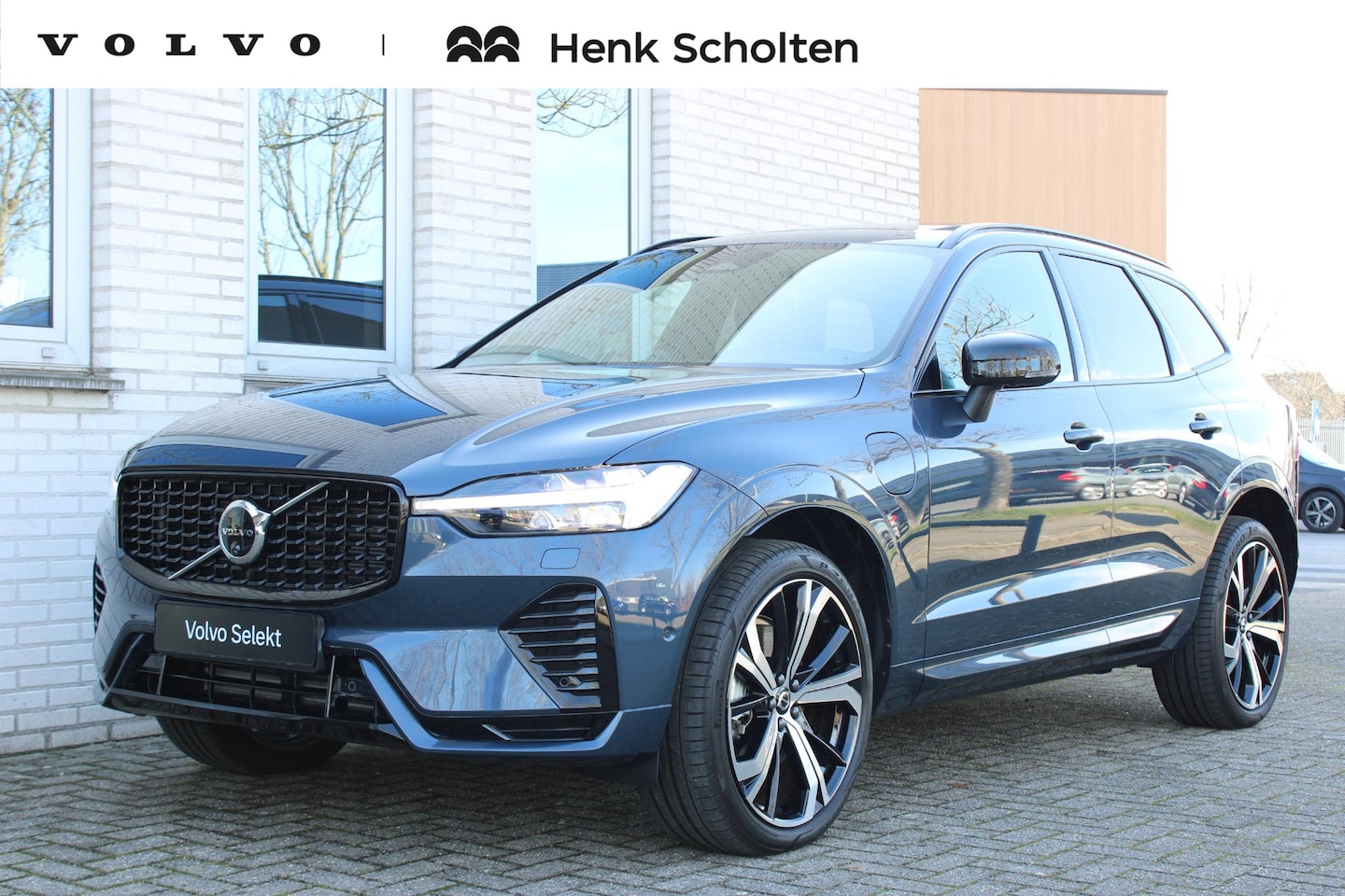 Volvo XC60 - T6 Automaat Plug-in hybrid AWD Ultra Dark | Elektrisch panoramadak | Luchtvering | Premium - AutoWereld.nl