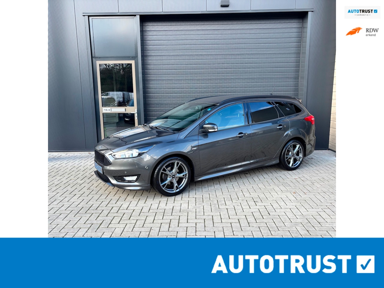 Ford Focus Wagon - 140pk ST Line Business CLIMA | CAMERA | CRUISE CONTROL | CARPLAY | SYNC 3 | STOELVERWARMIN - AutoWereld.nl