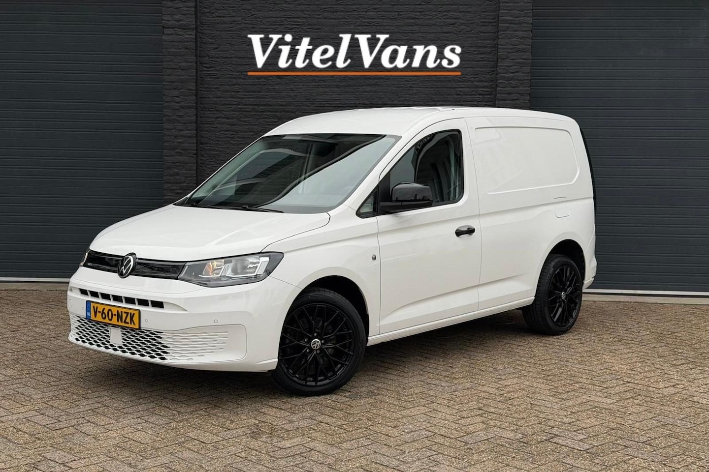 Volkswagen Caddy Cargo - 1.5 TSI | PDC V & A | AIRCO | DAB | - AutoWereld.nl