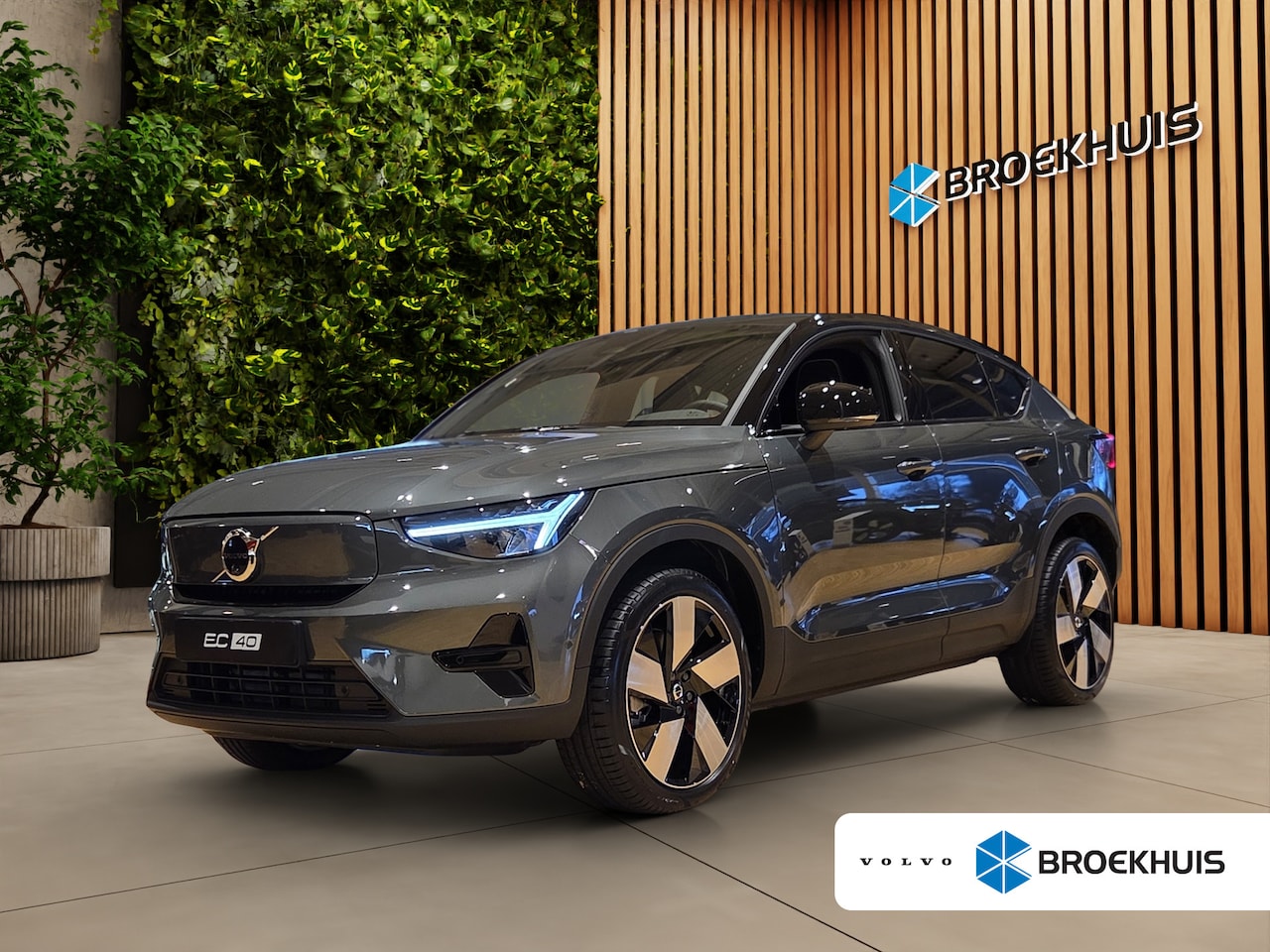 Volvo EC40 - Single Motor Extended Range Plus 82 kWh | Harman/Kardon | 360 Camera | Panoramadak | Power - AutoWereld.nl