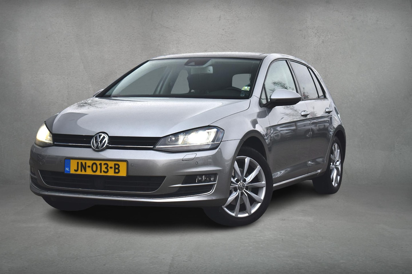 Volkswagen Golf - 1.4 TSI ACT Business Edition R Connected | Pano | Half Leer | Stoelverwarming - AutoWereld.nl