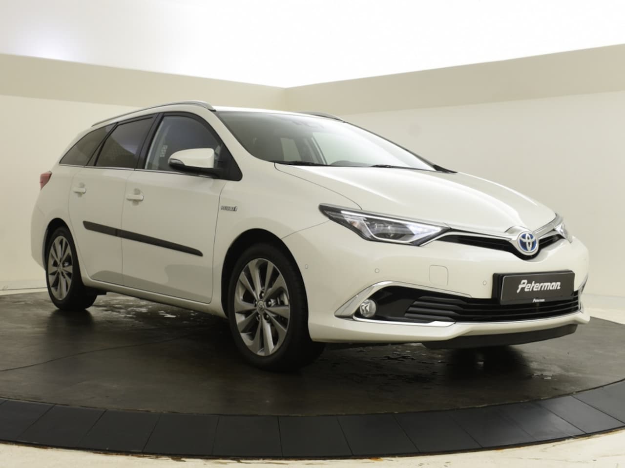 Toyota Auris Touring Sports - 1.8 Hybrid Freestyle | Leder | Stoelverwarming | PDC | - AutoWereld.nl