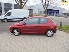 Peugeot 206 - 1.1 XN Lage KM