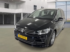 Volkswagen Touran - 1.4 TSI Highline Business R-Line Wordt Verwacht