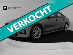 BMW 3-serie - 320i High Executive Edition Automaat (PANORAMADAK, CAMERA, STOELVERWARMING, SPORTSTOELEN,