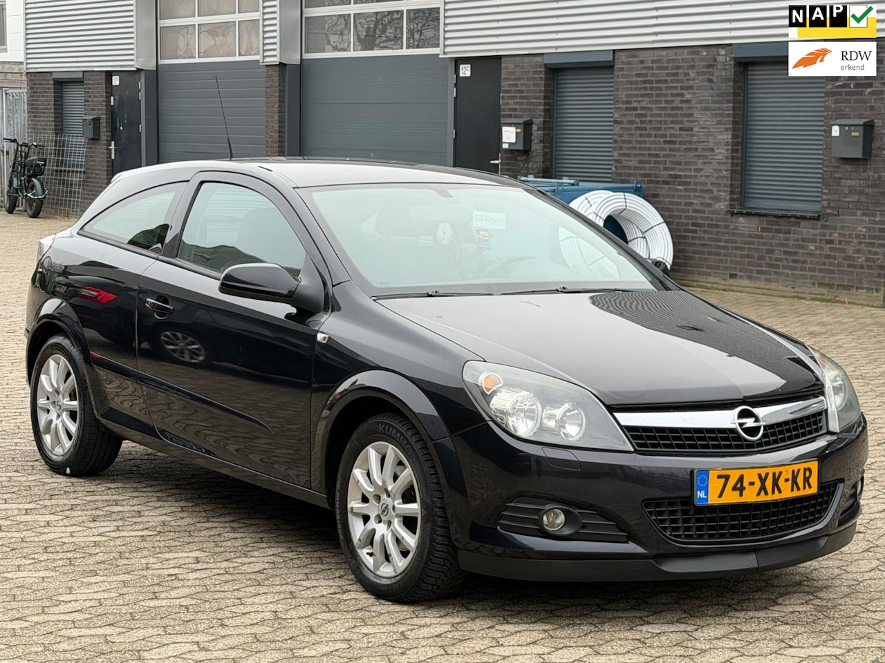 Opel Astra GTC - 1.8 Temptation AIRCO CRUISE NAP nieuw APK - AutoWereld.nl