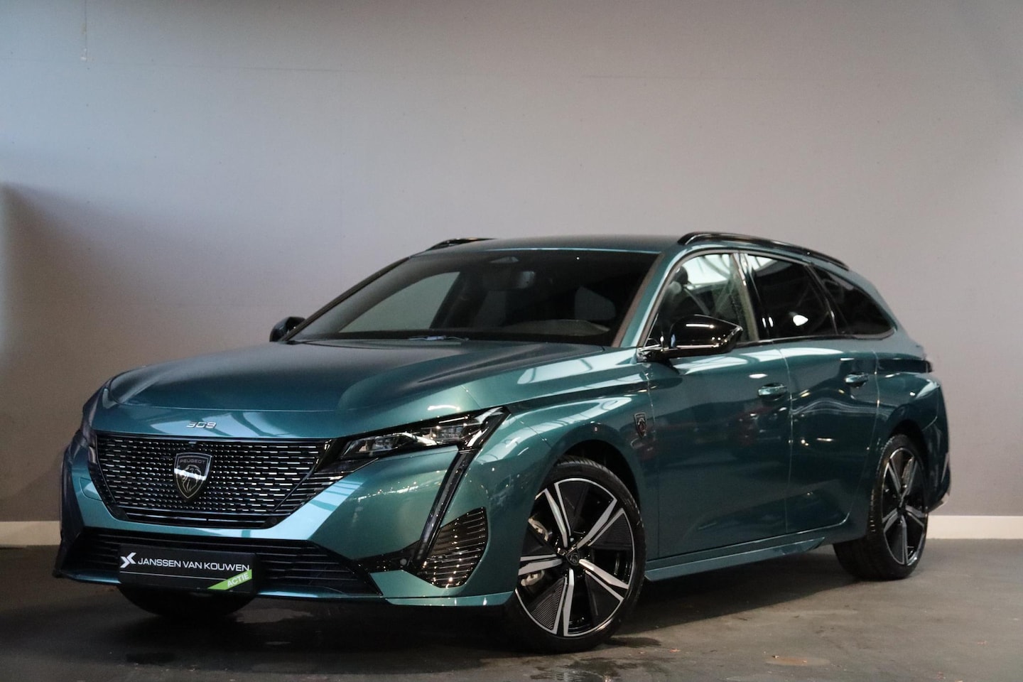 Peugeot 308 SW - 1.2 Hybrid 145 e-DCS6 GT VOORRAAD KORTING / SNEL LEVERBAAR - AutoWereld.nl