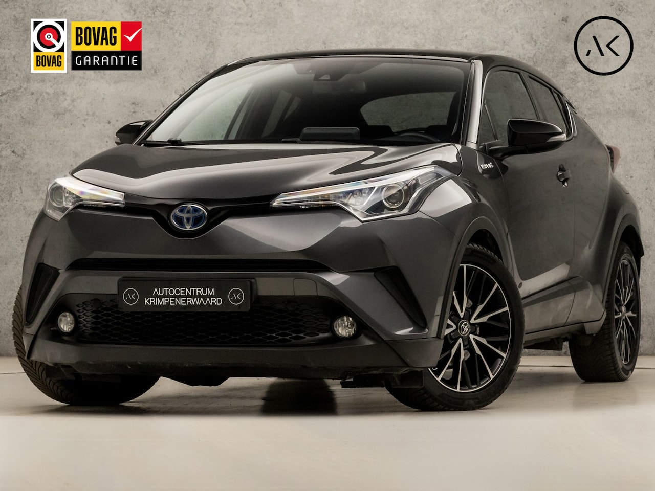 Toyota C-HR - 1.8 Hybrid Sport Automaat (NAVIGATIE, CAMERA, STOELVERWARMING, GETINT GLAS, SPORTSTOELEN, - AutoWereld.nl