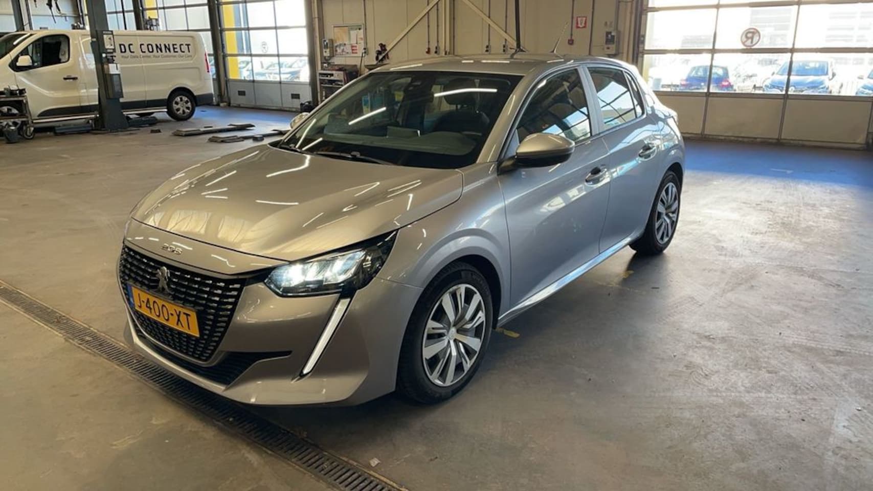 Peugeot 208 - 1.2 PureTech Active Distributieriem vervangen - AutoWereld.nl