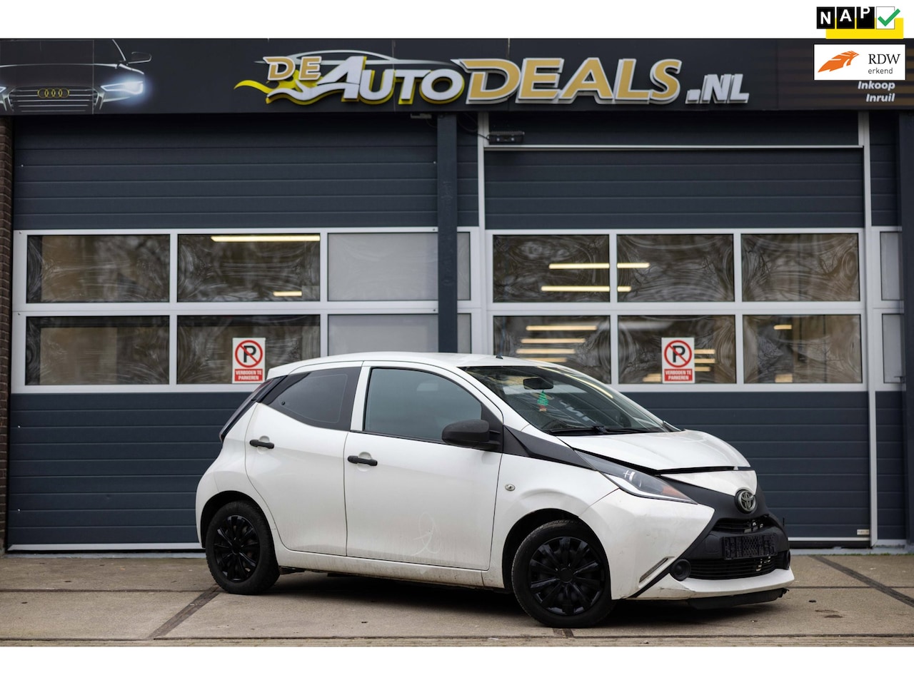Toyota Aygo - 1.0 VVT-i x SCHADE!|AIRCO|CRUISE| - AutoWereld.nl