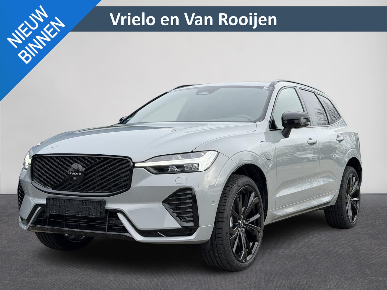 Volvo XC60 - 2.0 T6 Plug-in hybrid AWD Plus Dark Facelift | Pano | 360 Camera | Leer | Winterpakket | H - AutoWereld.nl