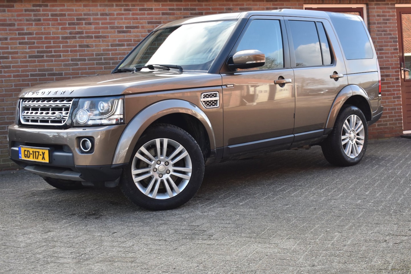 Land Rover Discovery - 3.0 SDV6 HSE '14 MOTOR SCHADE 7 Persoons Leder Navi Clima Cruise - AutoWereld.nl