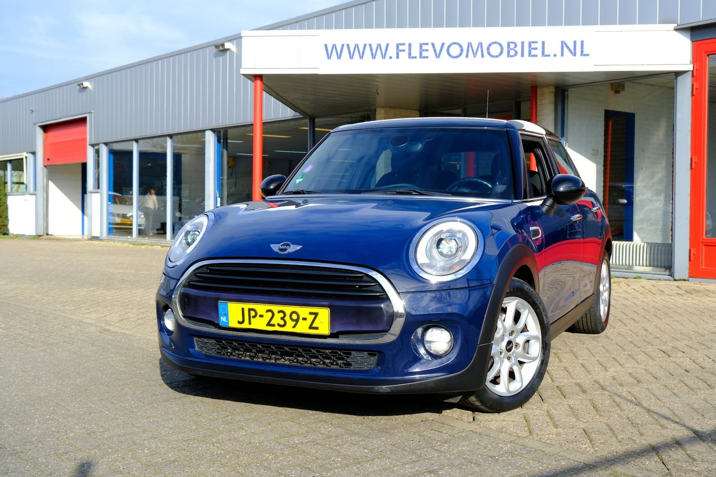 MINI Cooper - Mini 1.5 Pepper Serious Business Navi|1e Eig!|Clima|Stoelverw|Cruise - AutoWereld.nl