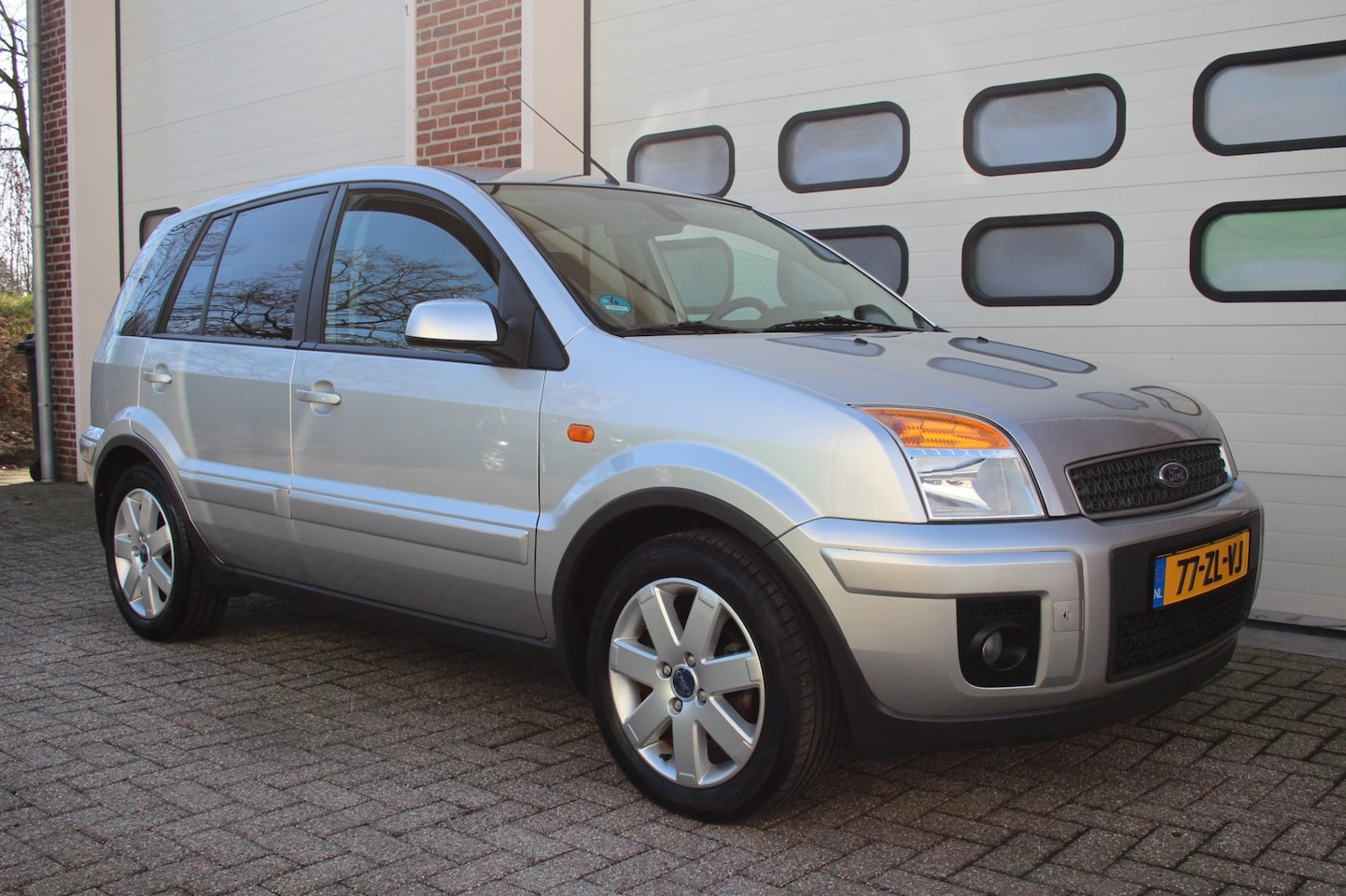 Ford Fusion - 1.6-16V Futura 5-Deurs * Nap / Trekhaak / Nw Distri * - AutoWereld.nl