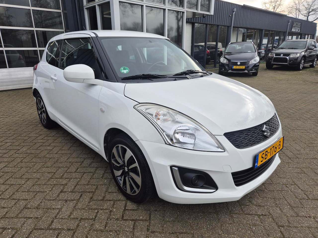 Suzuki Swift - 1.2 Comfort / 16 inch / 12 mnd garantie - AutoWereld.nl