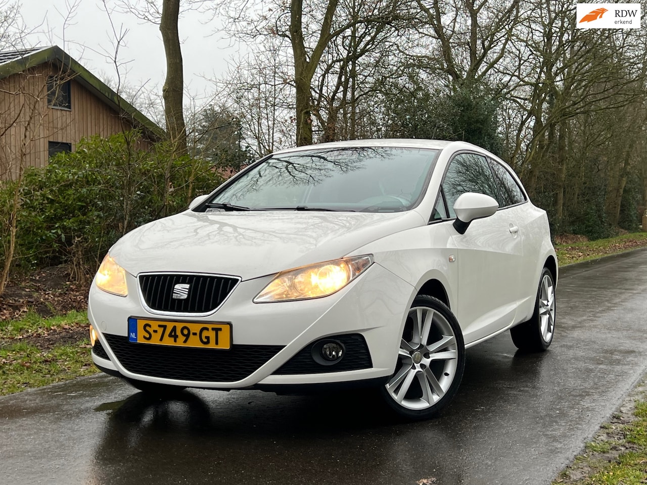 SEAT Ibiza - 1.6 Reference | Nieuwe apk + Carplay + Clima Nu € 3.975,-!!! - AutoWereld.nl