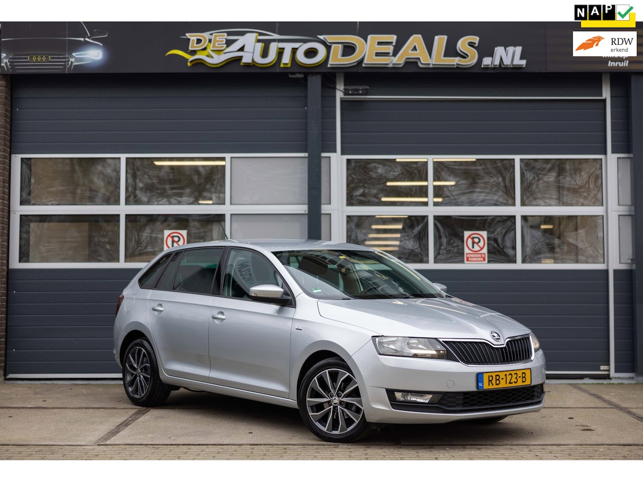 Skoda Rapid Spaceback - 1.0 TSI Greentech Drive AIRCO|2DE EIGENAAR - AutoWereld.nl