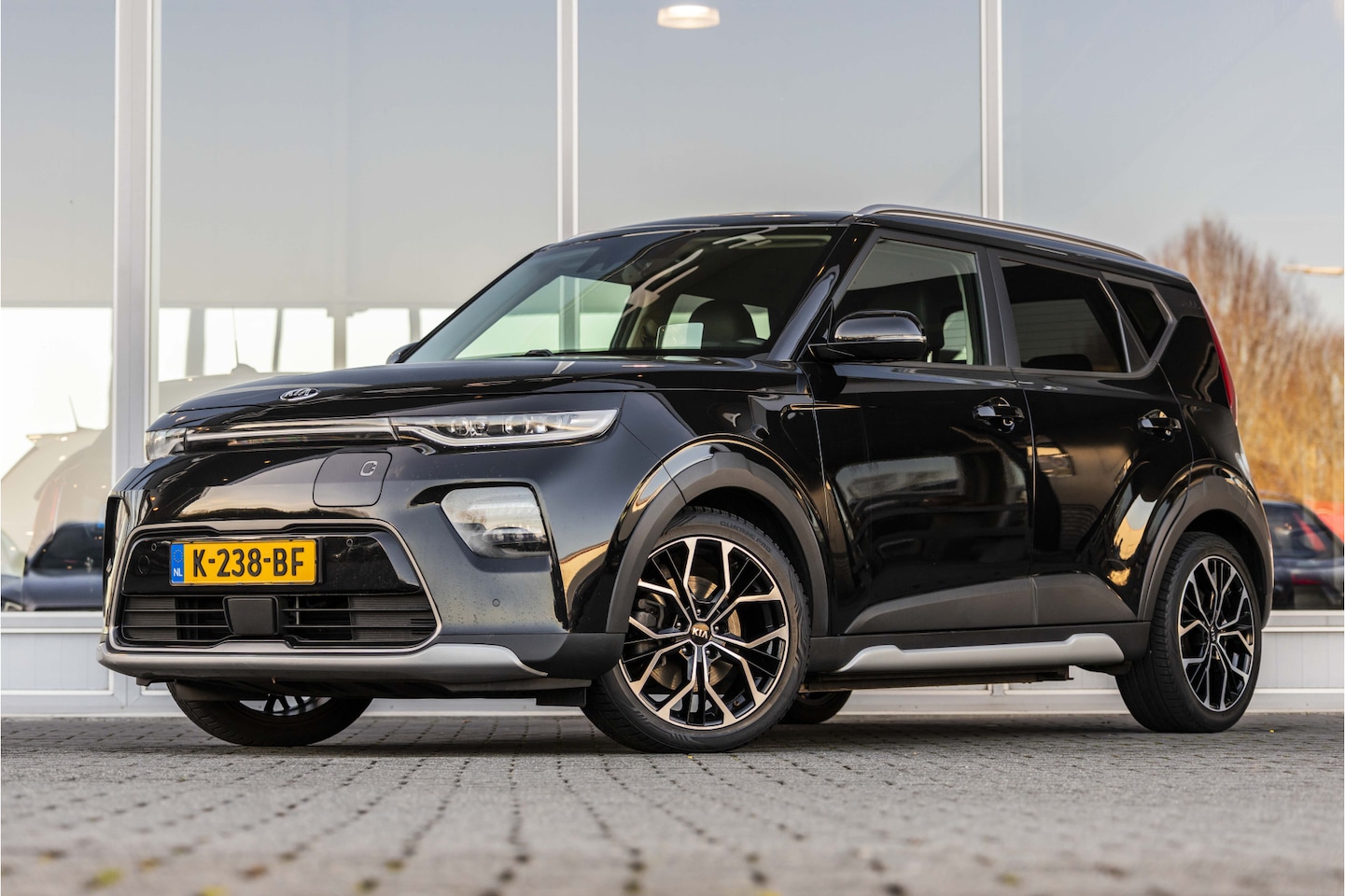 Kia e-Soul - ExecutiveLine 64 kWh | Harman Kardon | Stoelventilatie - AutoWereld.nl