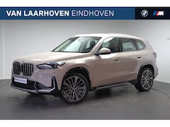 BMW X1 - xDrive25e Automaat / Trekhaak / Sportstoelen / Achteruitrijcamera / Comfort Access / Adapt