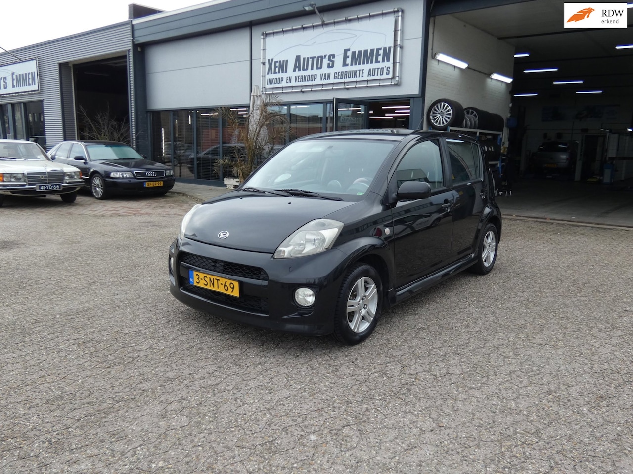 Daihatsu Sirion 2 - 1.3-16V Comfort|Airco|LM-Velgen|Nw.APK|Nw.Remmen|Spoiler.. - AutoWereld.nl