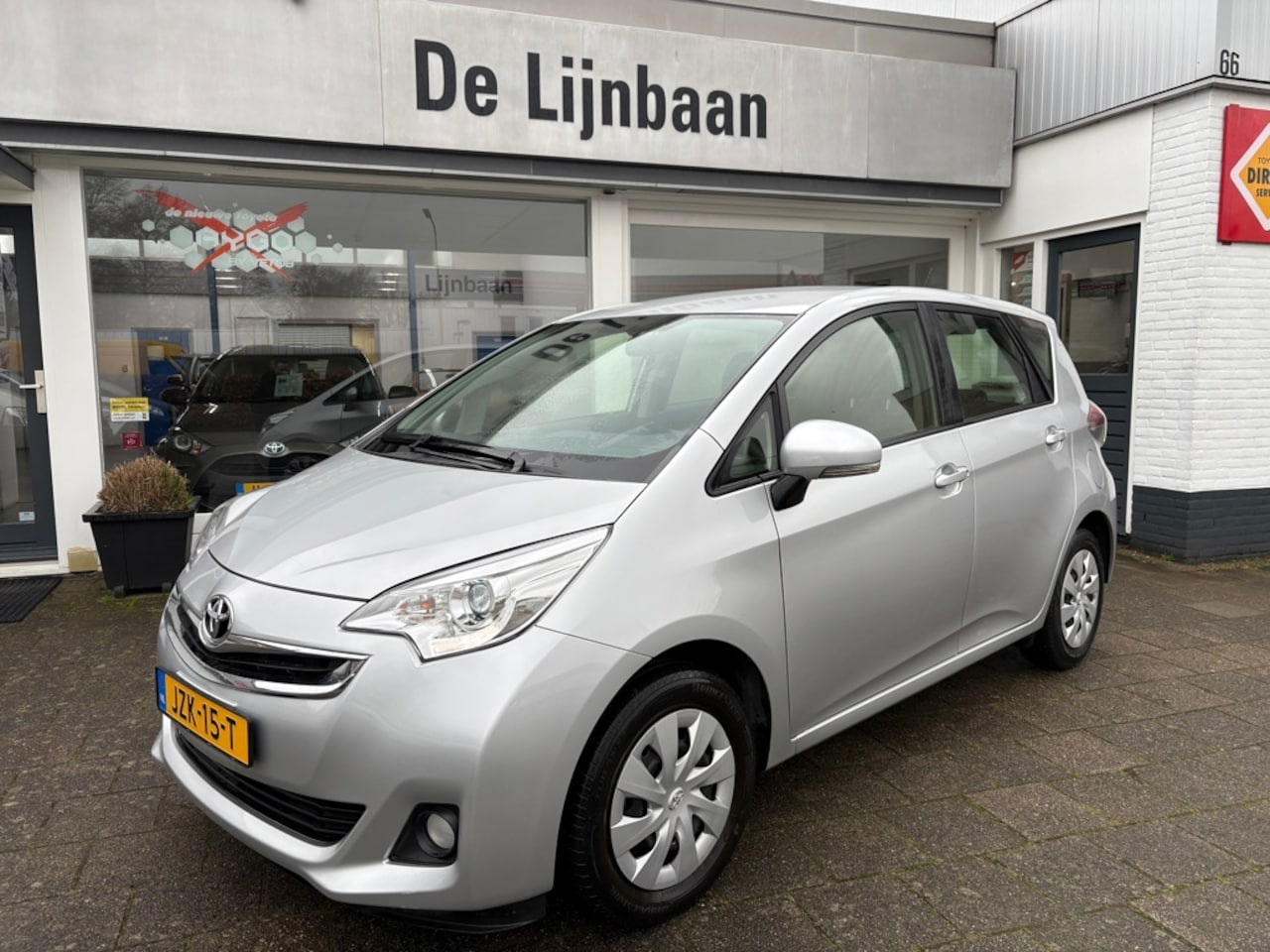 Toyota Verso S - 1.3 VVT-i Dynamic 1.3 VVT-i Dynamic - AutoWereld.nl