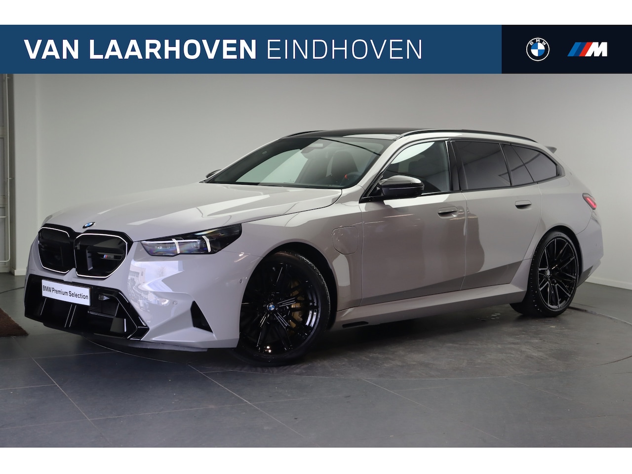 BMW 5-serie Touring - M5 Automaat / M Drive Professional / Panoramadak / Trekhaak / M Carbon-keramische remmen / - AutoWereld.nl