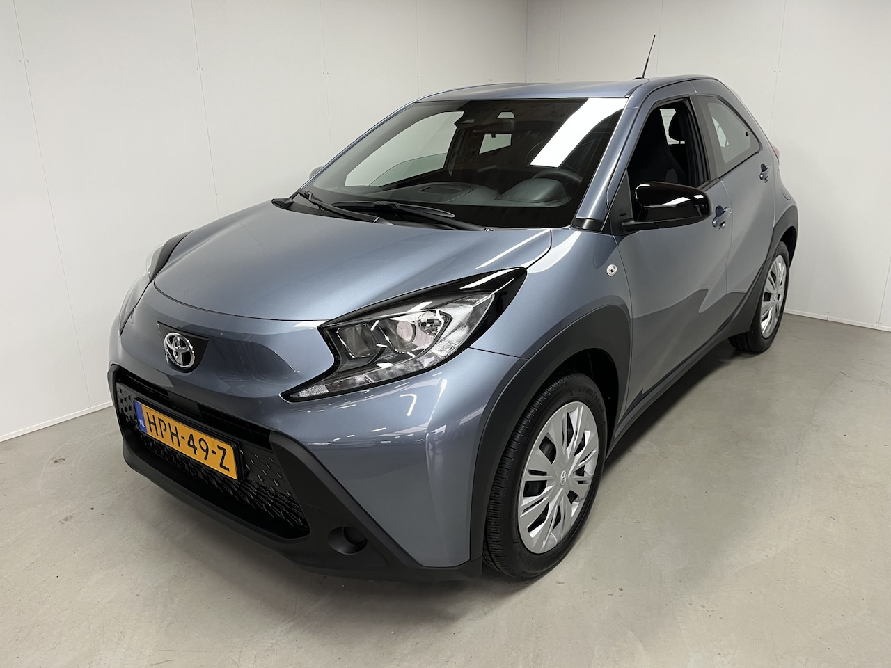 Toyota Aygo X - 1.0 VVT-i MT Play Apple Carplay Camera Incl BTW - AutoWereld.nl