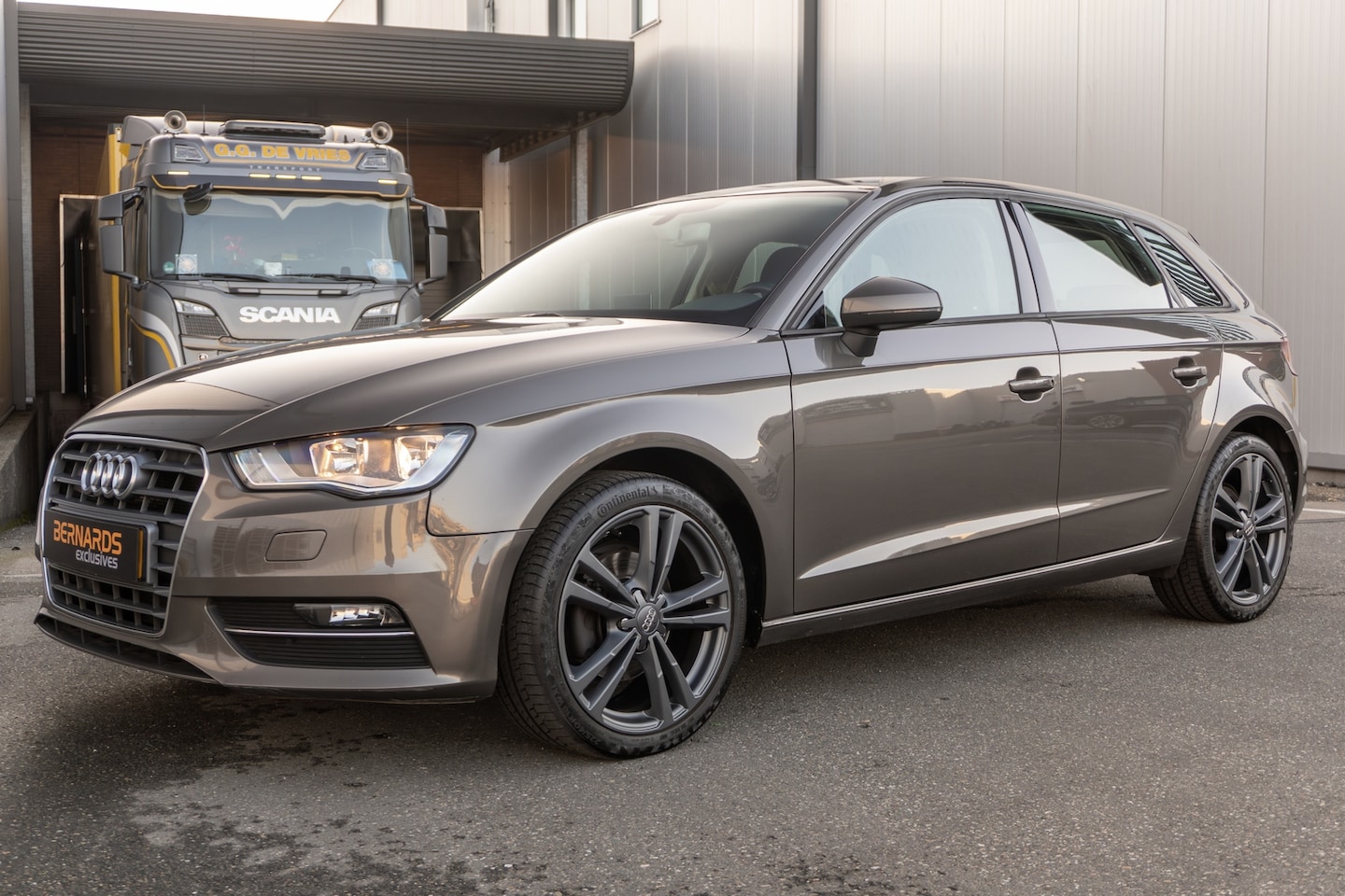 Audi A3 Sportback - 1.4 TFSI - CoD Attraction Pro Line - Dakota Gray Metallic - AutoWereld.nl