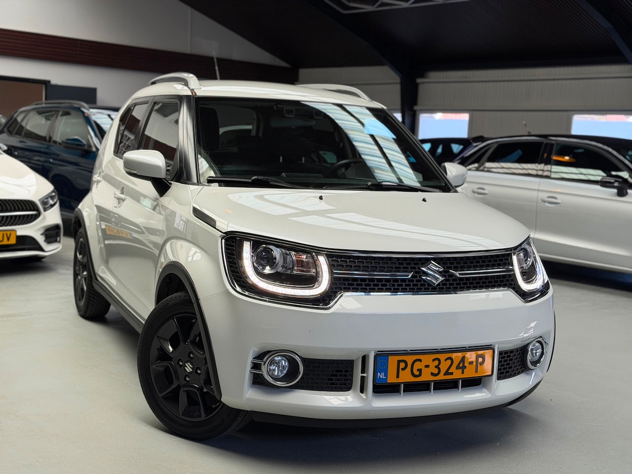 Suzuki Ignis - 1.2 Stijl Smart Hybrid Camera - AutoWereld.nl