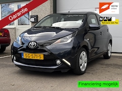 Toyota Aygo - 1.0 VVT-i x-play Camera Navi Carplay Airco