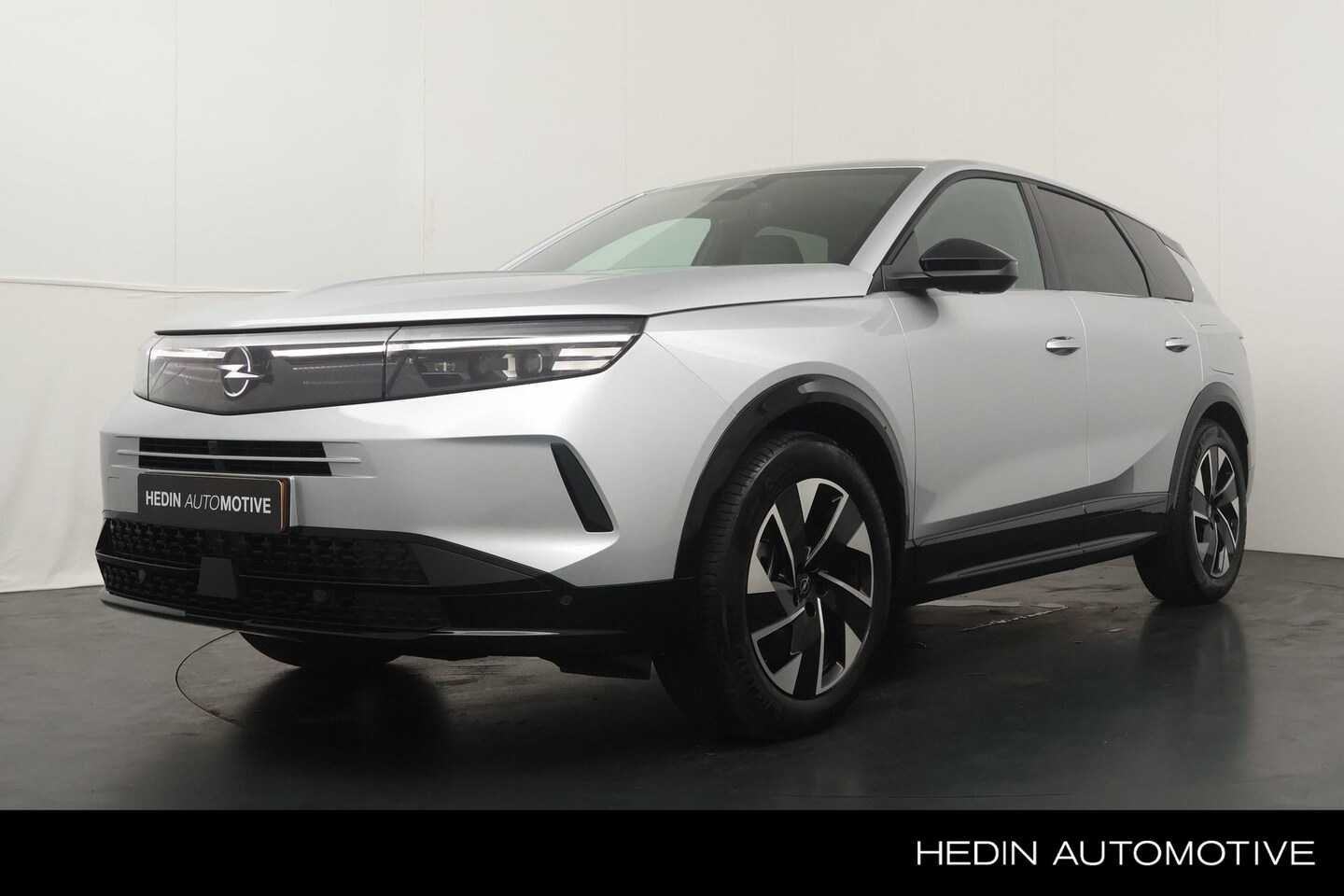 Opel Grandland - 1.6 Turbo Plug-in-Hybrid 195PK Business Edition Panoramisch Glazen Schuifdak | Head-Up-Dis - AutoWereld.nl