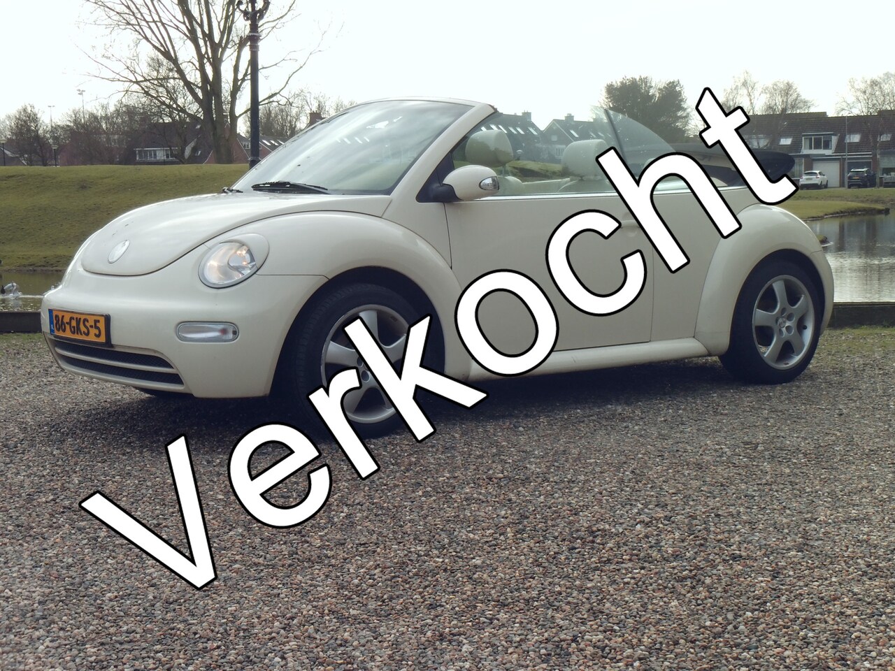 VOLKSWAGEN NEW BEETLE
