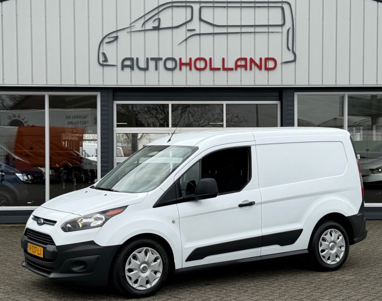 Ford Transit Connect - 1.5 TDCI 55KW 75PK EURO 6 AIRCO/ TREKHAAK/ CRUISE CONTROL/ 100% DEALERONDERHOUDEN - AutoWereld.nl