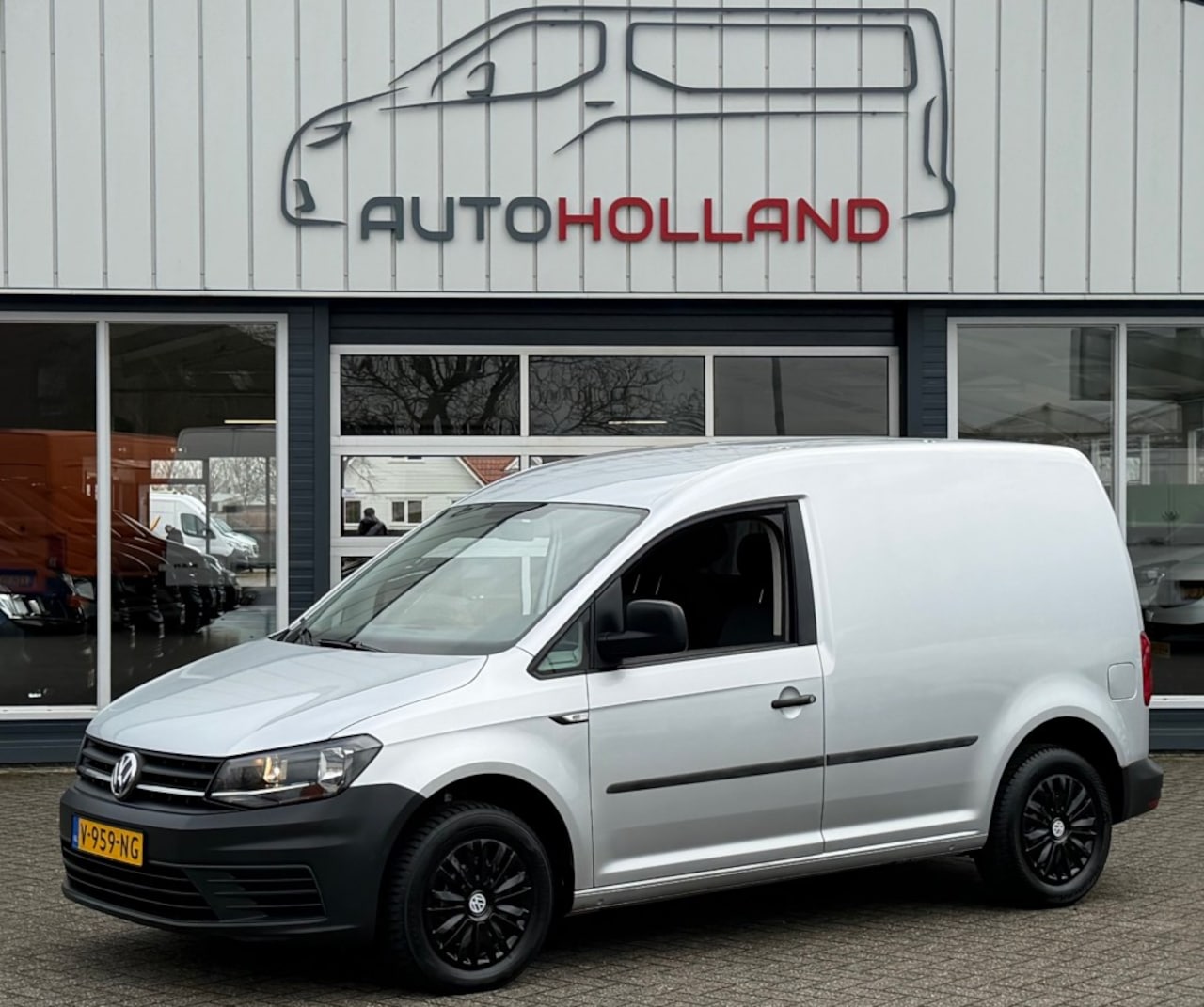 Volkswagen Caddy - 2.0 TDI 55KW 75PK EURO 6 NAVIGATIE/ AIRCO/ TREKHAAK/ SCHUIFDEUR - AutoWereld.nl